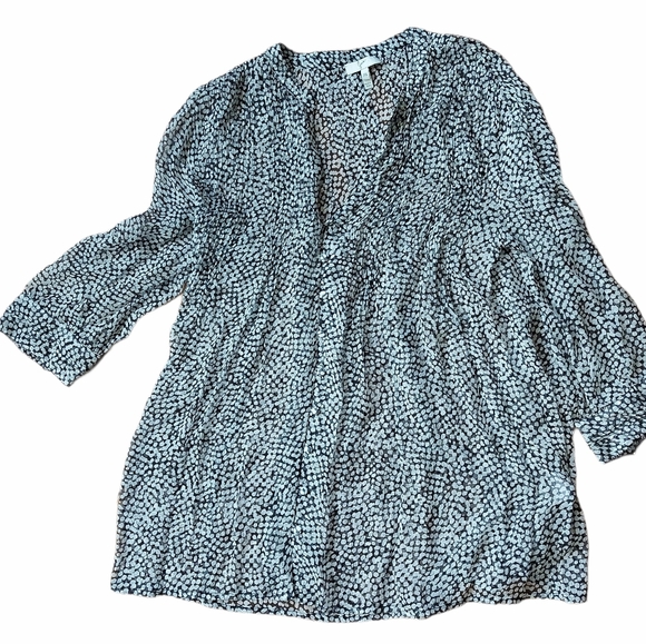 Joie silk hi low pleated feminine blouse - Picture 5 of 14